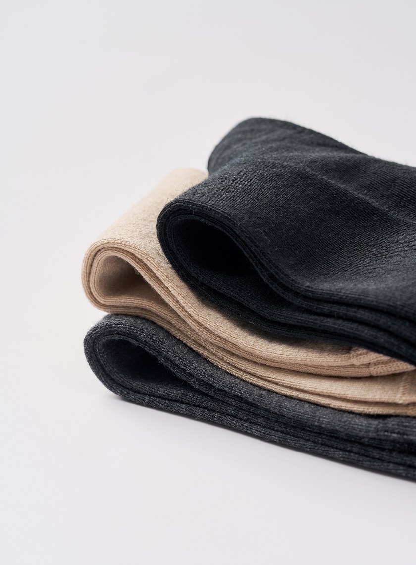 輕薄羊毛中筒襪