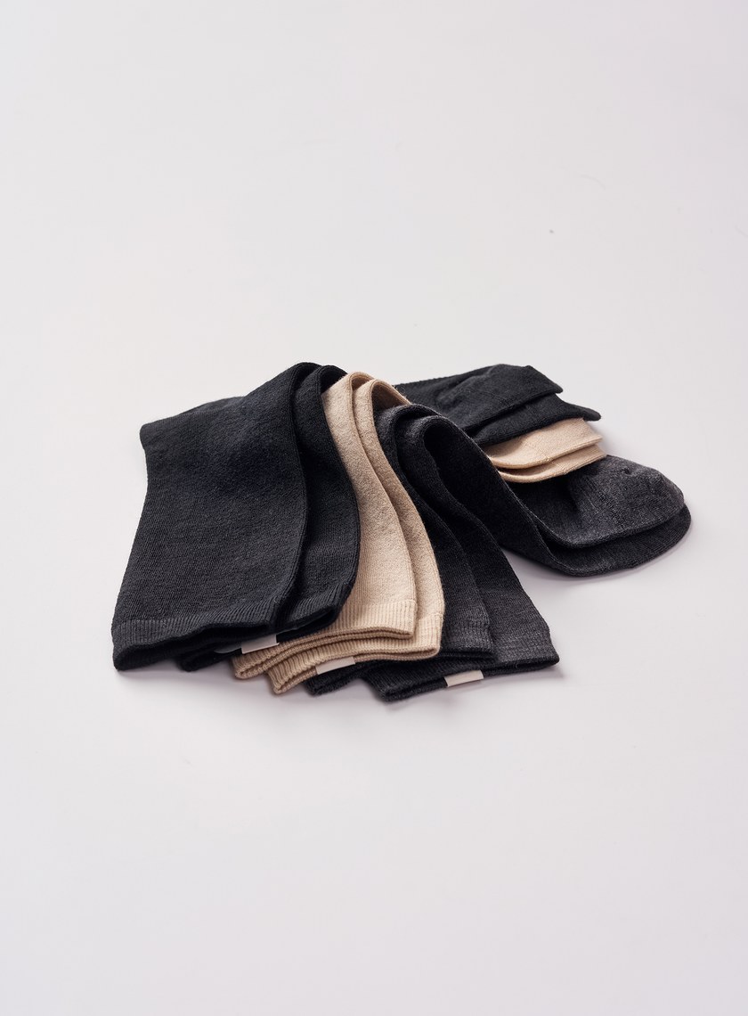 輕薄羊毛中筒襪