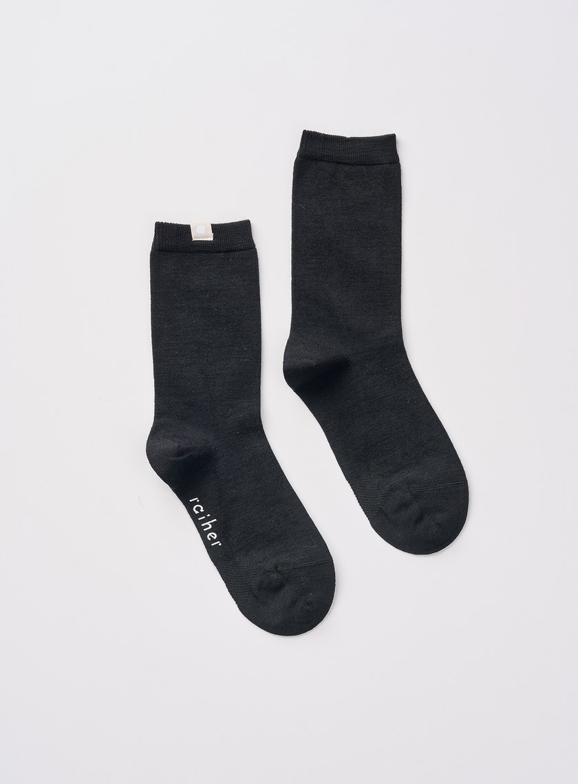 輕薄羊毛中筒襪