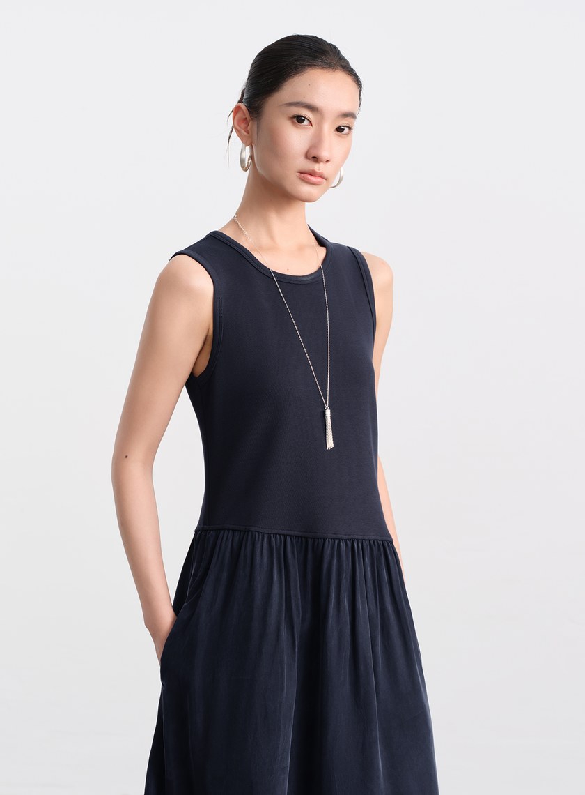 異材質拼接不對稱連身裙