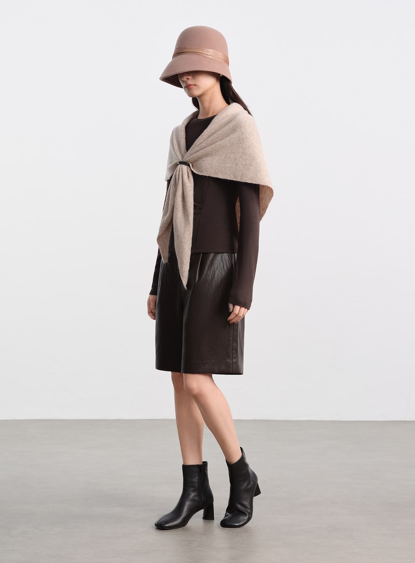 不對稱抓褶圓領發熱上衣