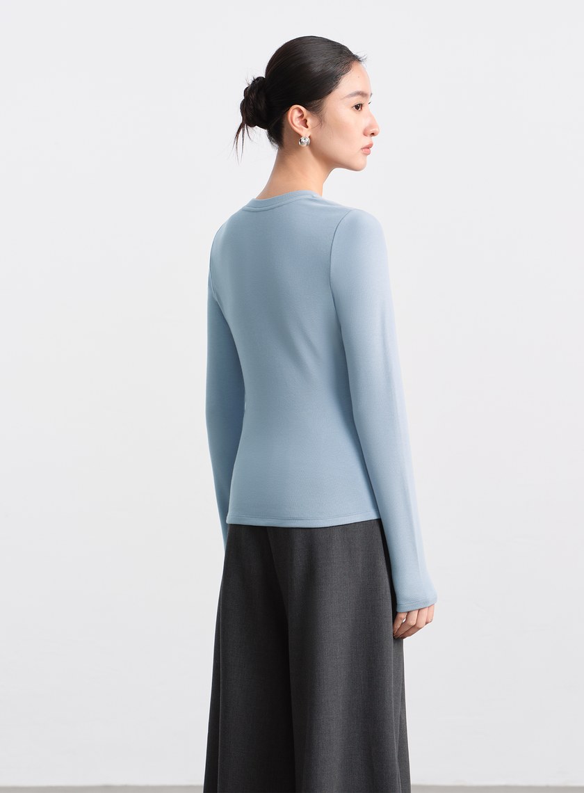 不對稱抓褶圓領發熱上衣