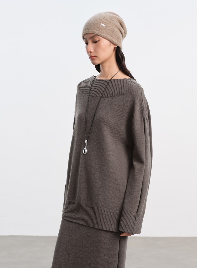 優雅寬領羊毛衫