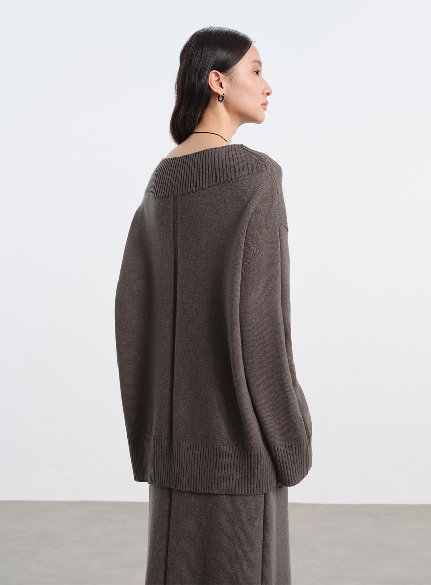 優雅寬領羊毛衫