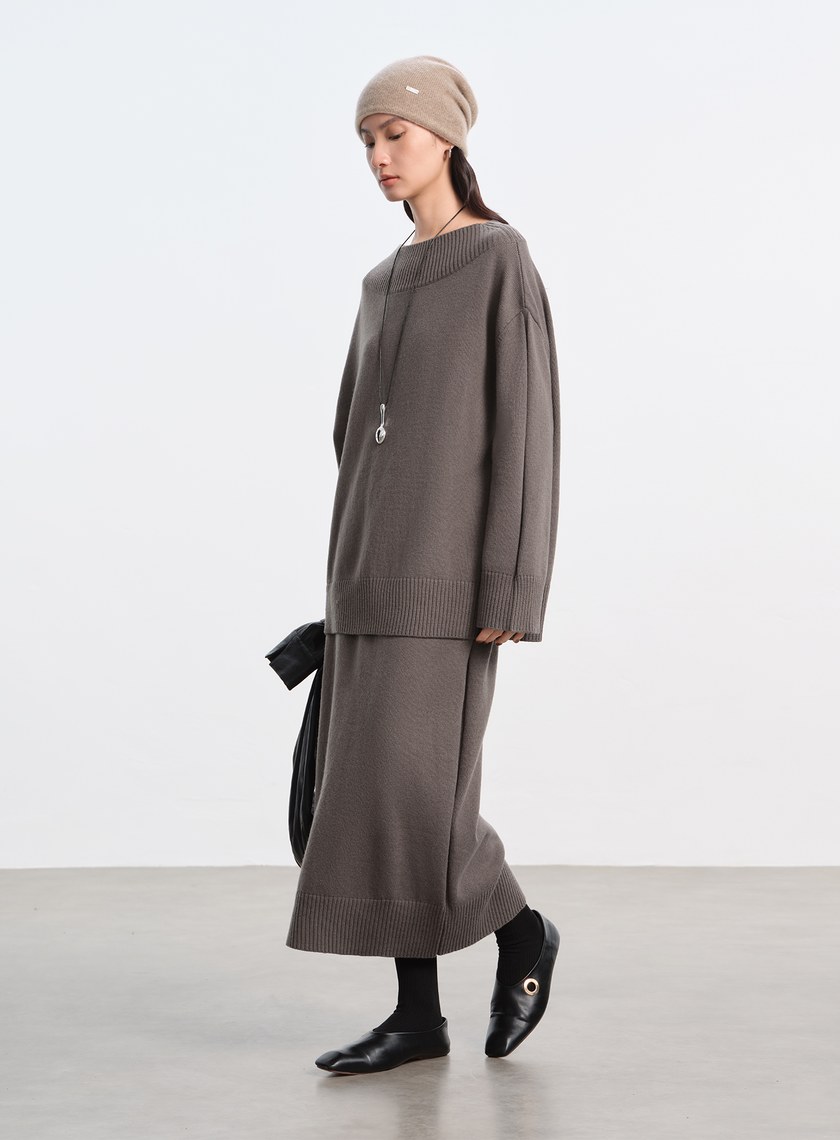 優雅寬領羊毛衫