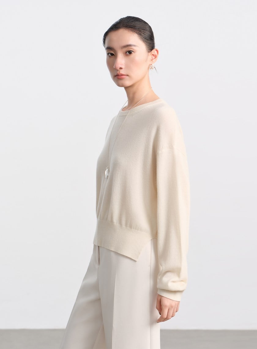 輕柔羊絨混紡針織上衣