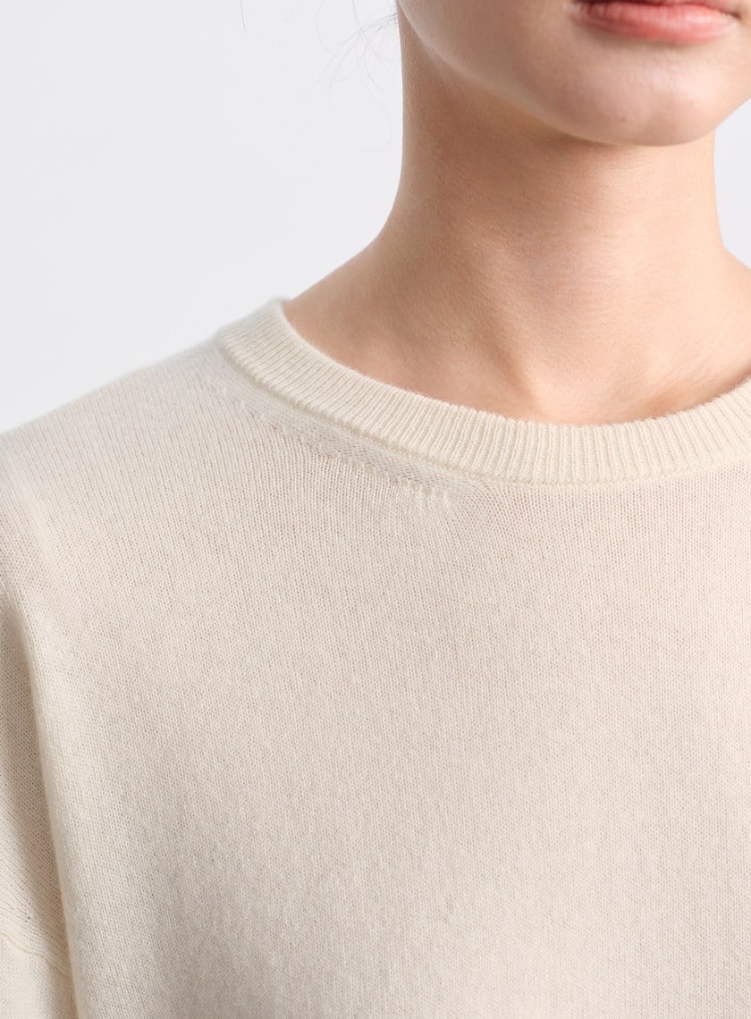 輕柔羊絨混紡針織上衣