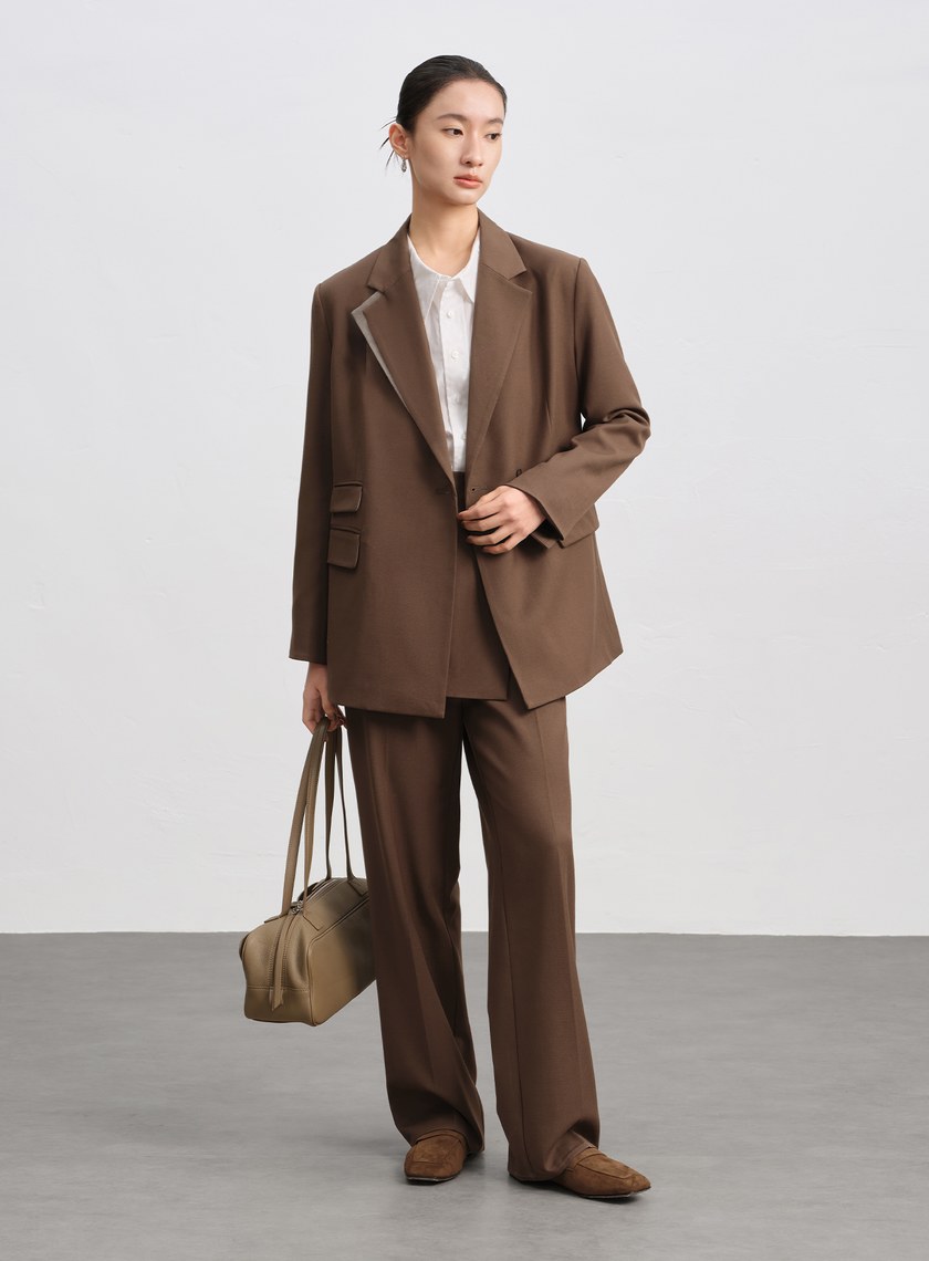 時髦拼接領寬版西裝外套