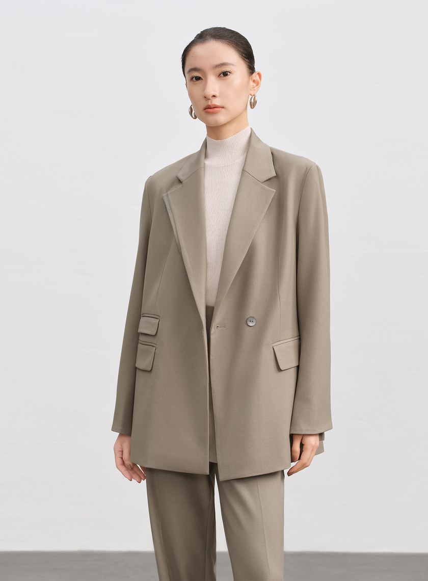 時髦拼接領寬版西裝外套