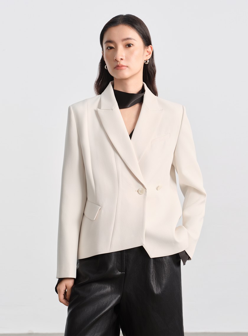 挺廓感不對稱收腰西裝外套