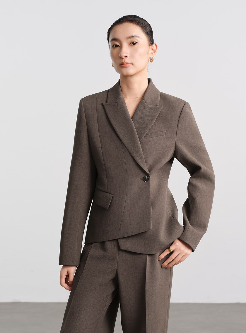 挺廓感不對稱收腰西裝外套