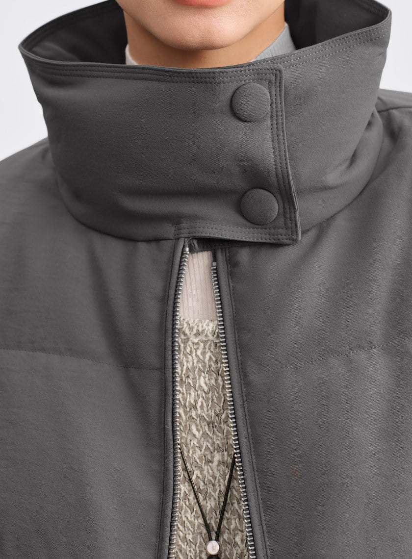 斜紋肌理立領防風夾克