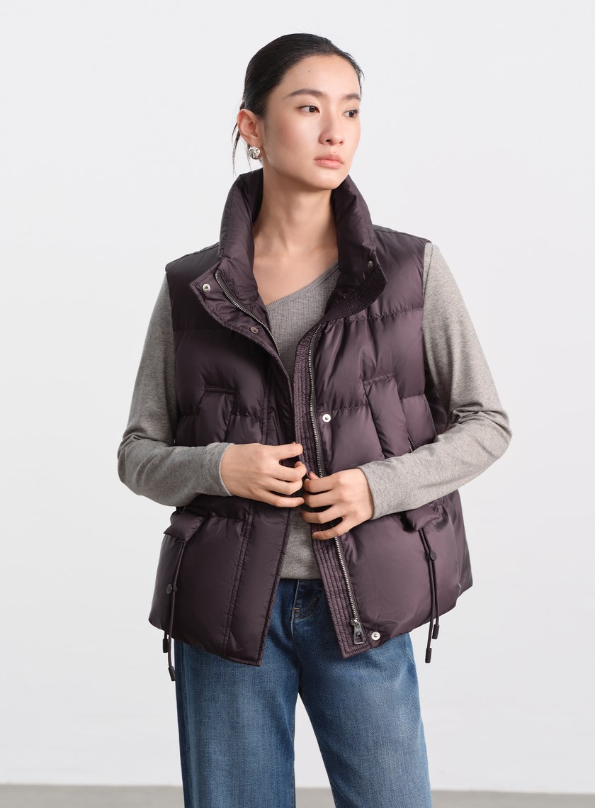 霧面立領輕盈羽絨背心