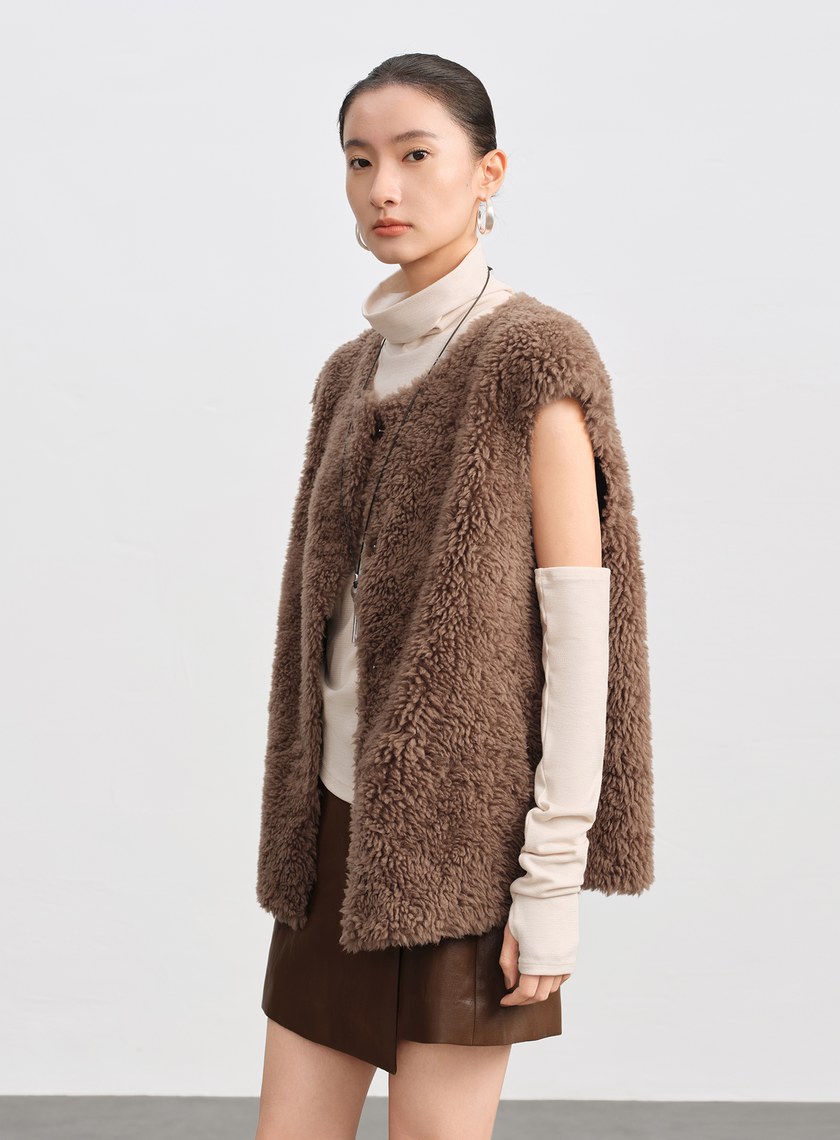 極簡羊毛皮草馬甲