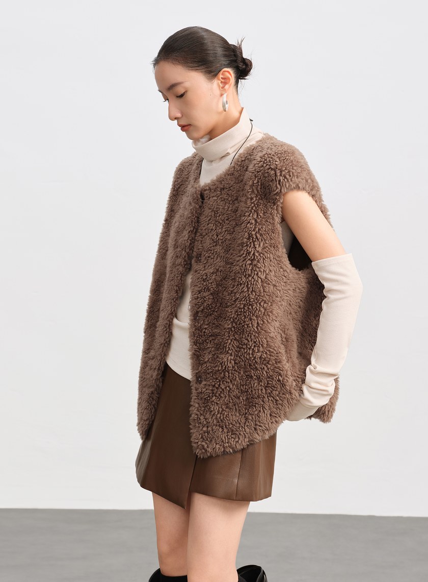 極簡羊毛皮草馬甲