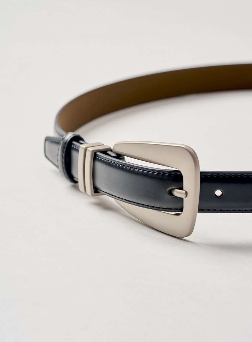 真皮霧銀椭圓造型皮帶