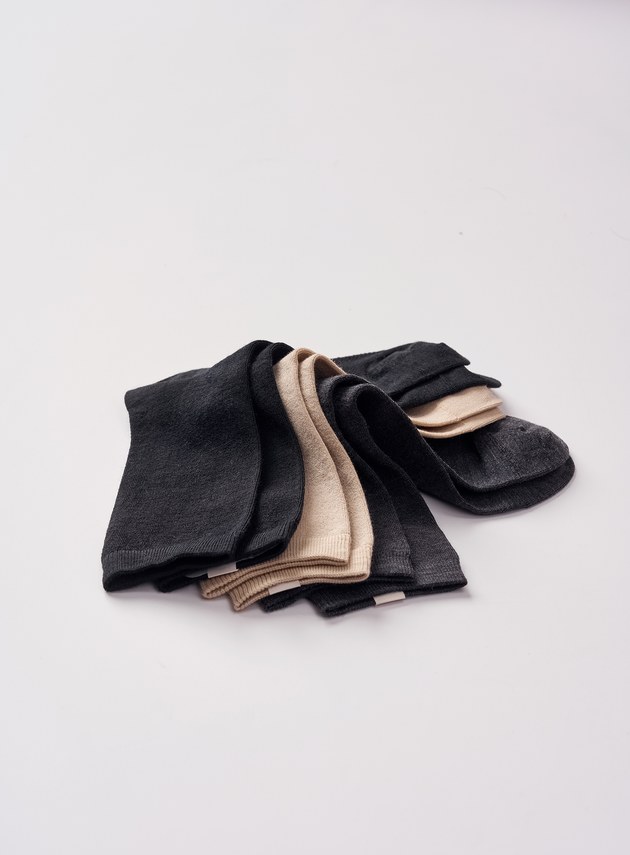 輕薄羊毛中筒襪