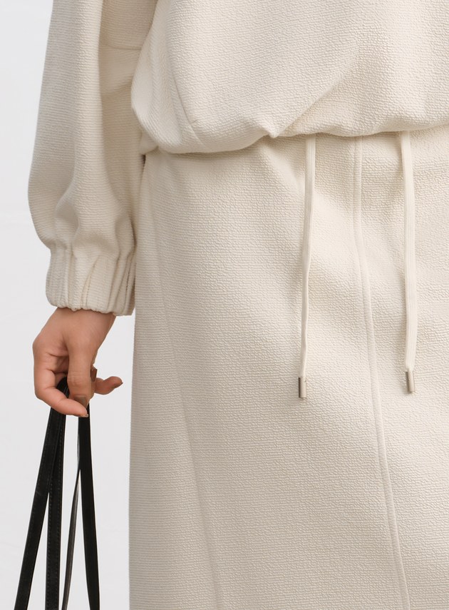 特殊紋理後開衩休閒半裙