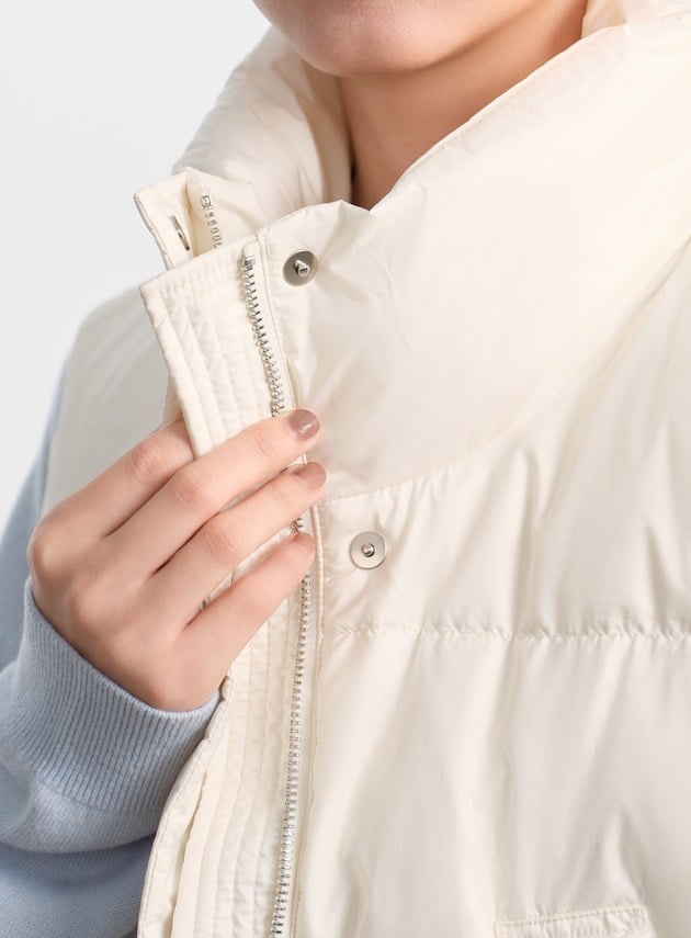 霧面立領輕盈羽絨背心