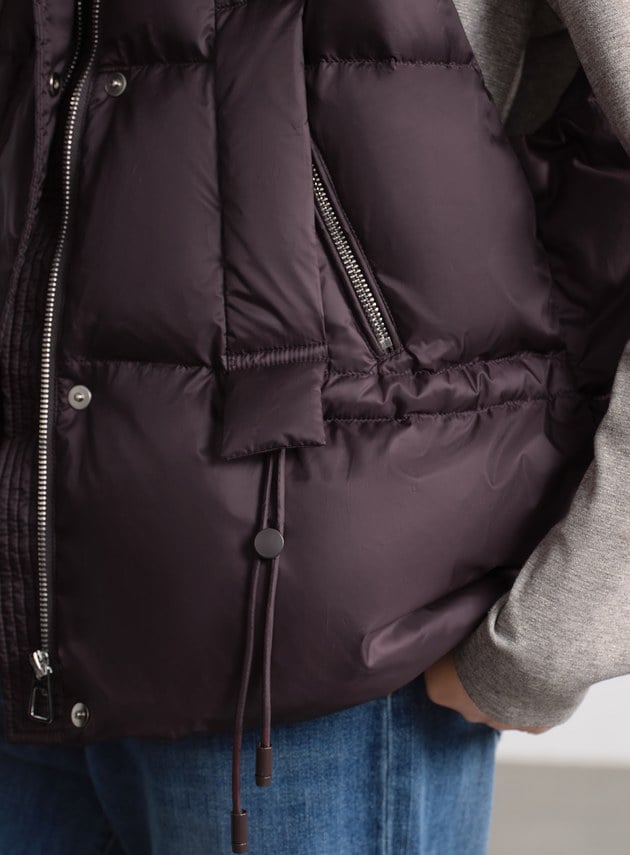 霧面立領輕盈羽絨背心